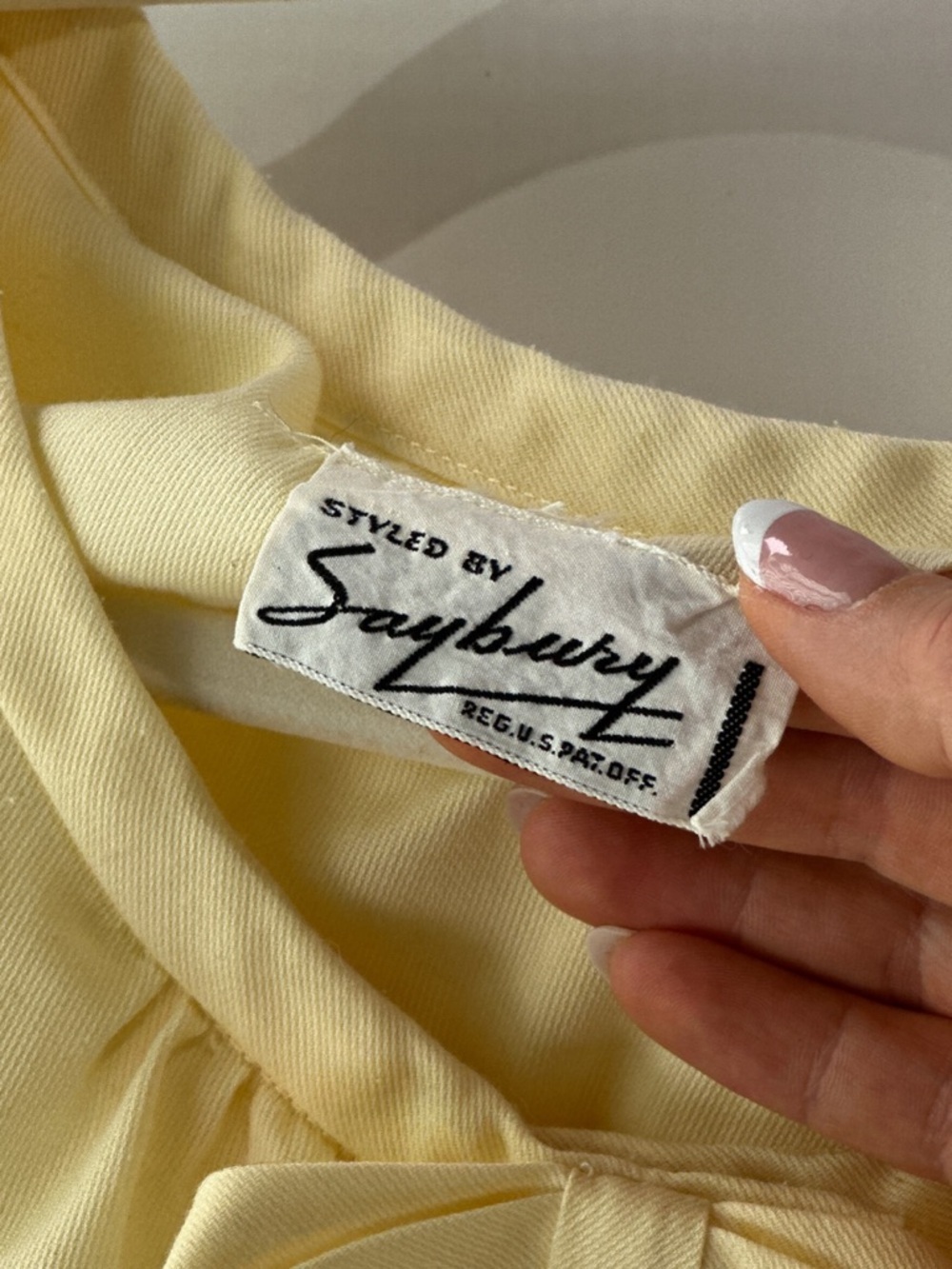 Styled By Saybury Vintage Nightgown Lace Trim Pearl Button Pastel Yellow Large - Picture 6 of 8